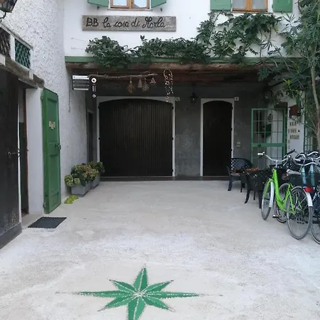 La Casa Di Marla Bed & Breakfast
