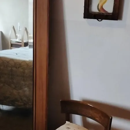 La Casa Di Marla Bed & Breakfast *